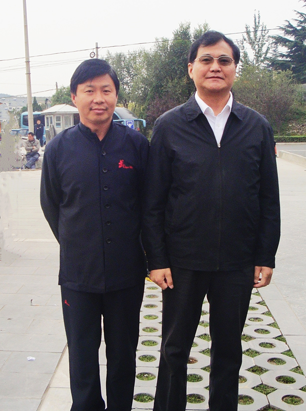 lingdao2.jpg